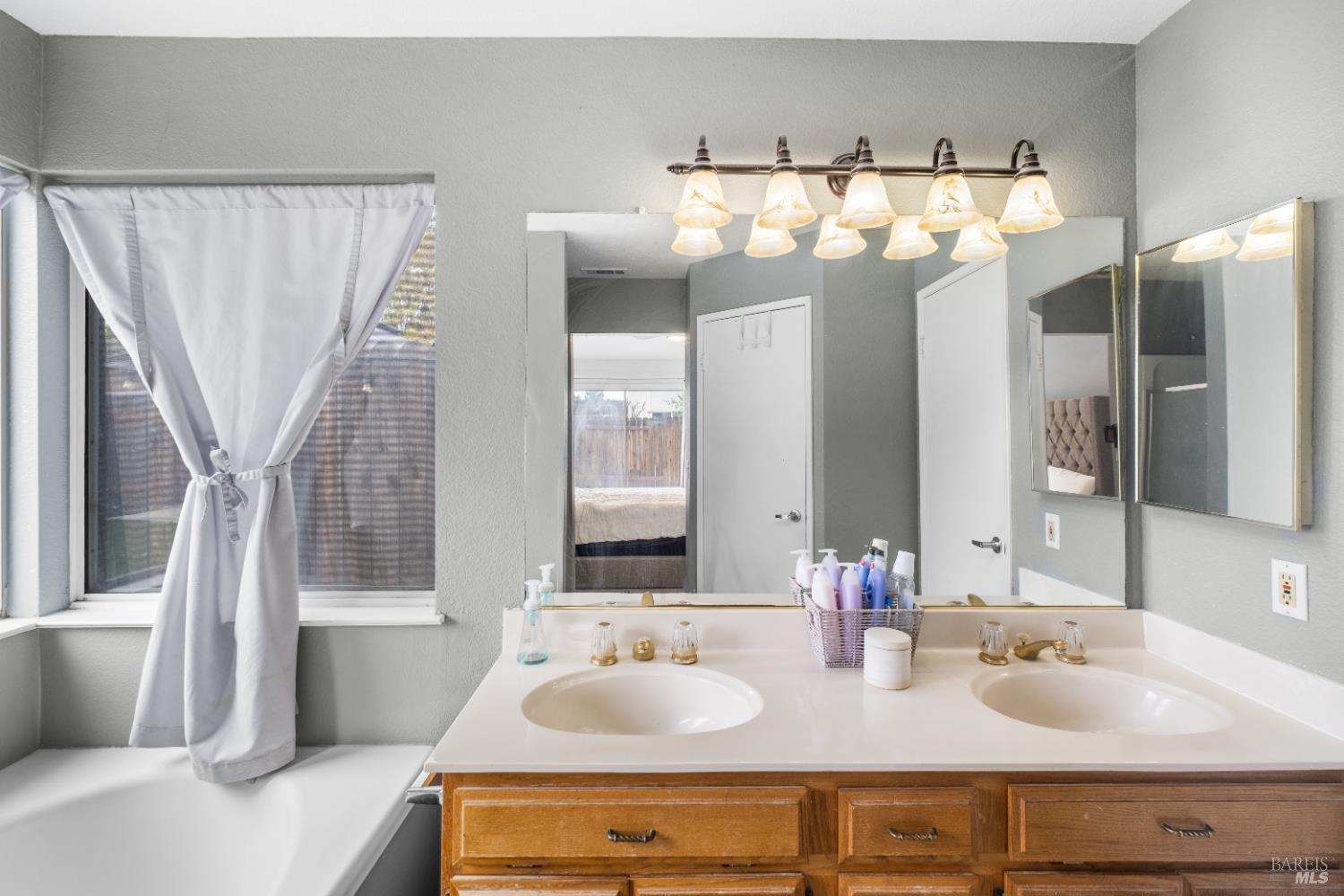 Detail Gallery Image 21 of 40 For 248 Colby Dr, Vacaville,  CA 95687 - 3 Beds | 2 Baths