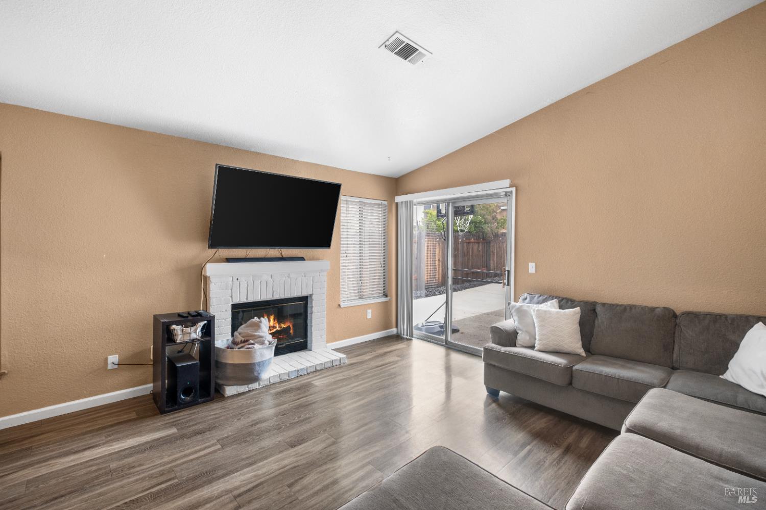 Detail Gallery Image 7 of 40 For 248 Colby Dr, Vacaville,  CA 95687 - 3 Beds | 2 Baths