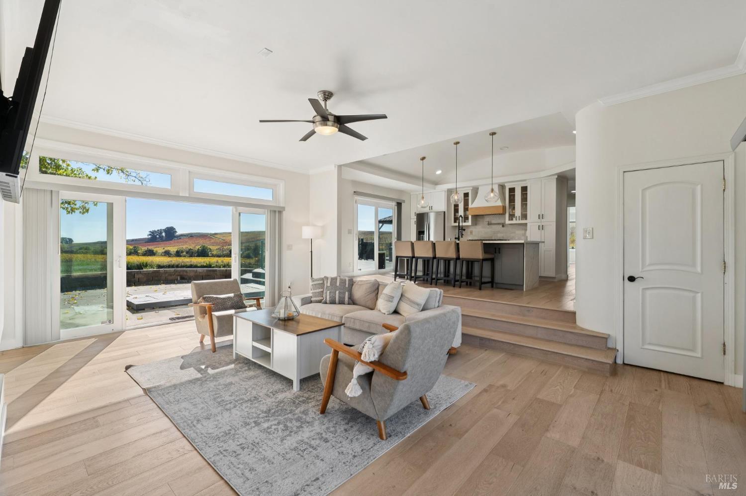 Detail Gallery Image 9 of 65 For 1301 Duhig Rd, Napa,  CA 94559 - 3 Beds | 2 Baths