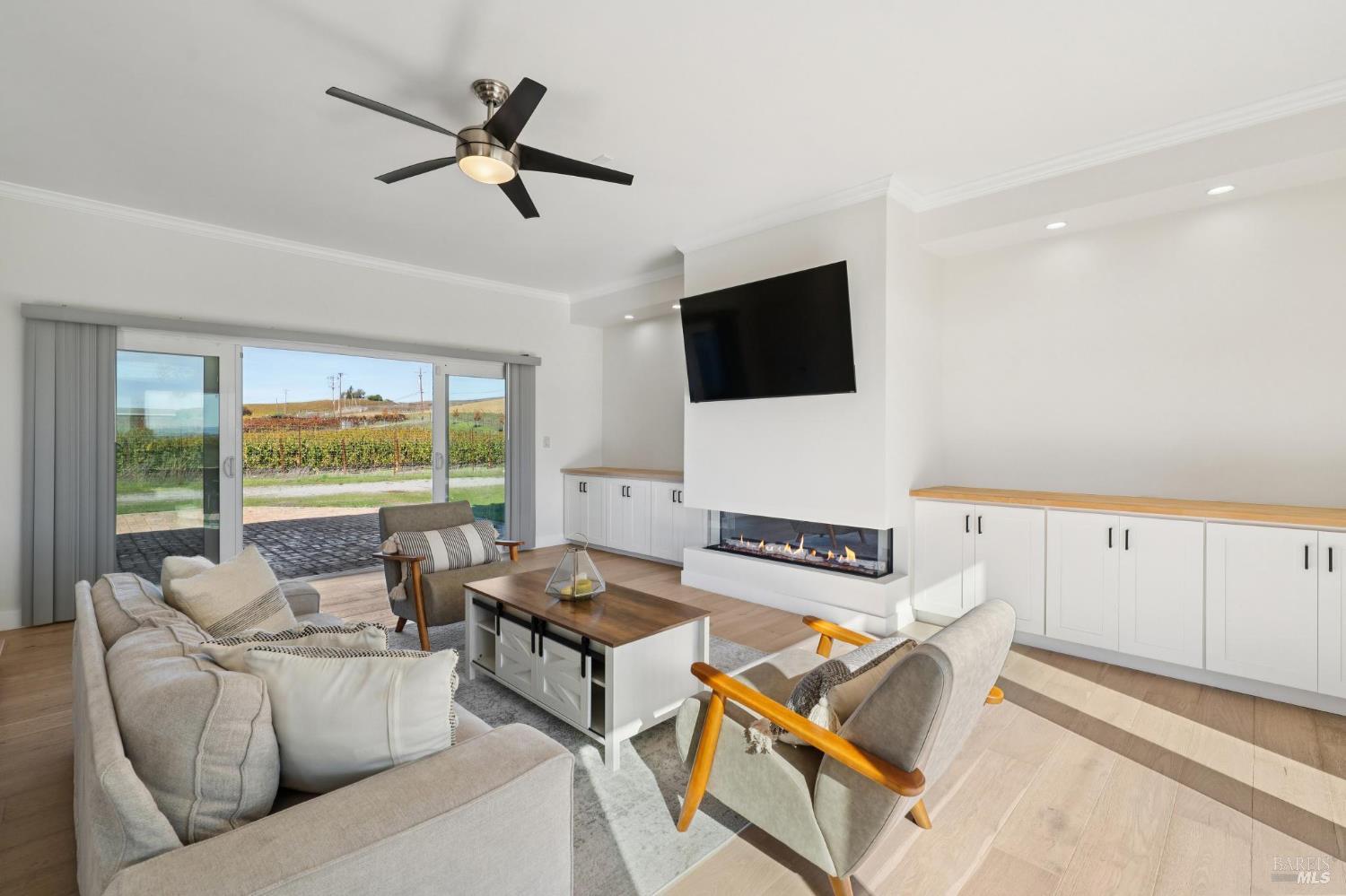 Detail Gallery Image 12 of 65 For 1301 Duhig Rd, Napa,  CA 94559 - 3 Beds | 2 Baths