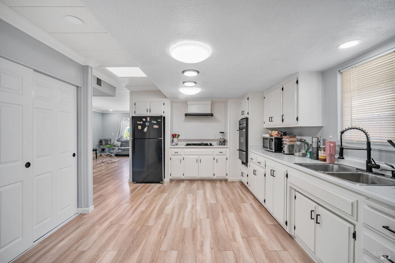 Detail Gallery Image 19 of 44 For 234 Arboleda Dr, Santa Rosa,  CA 95401 - 3 Beds | 2 Baths