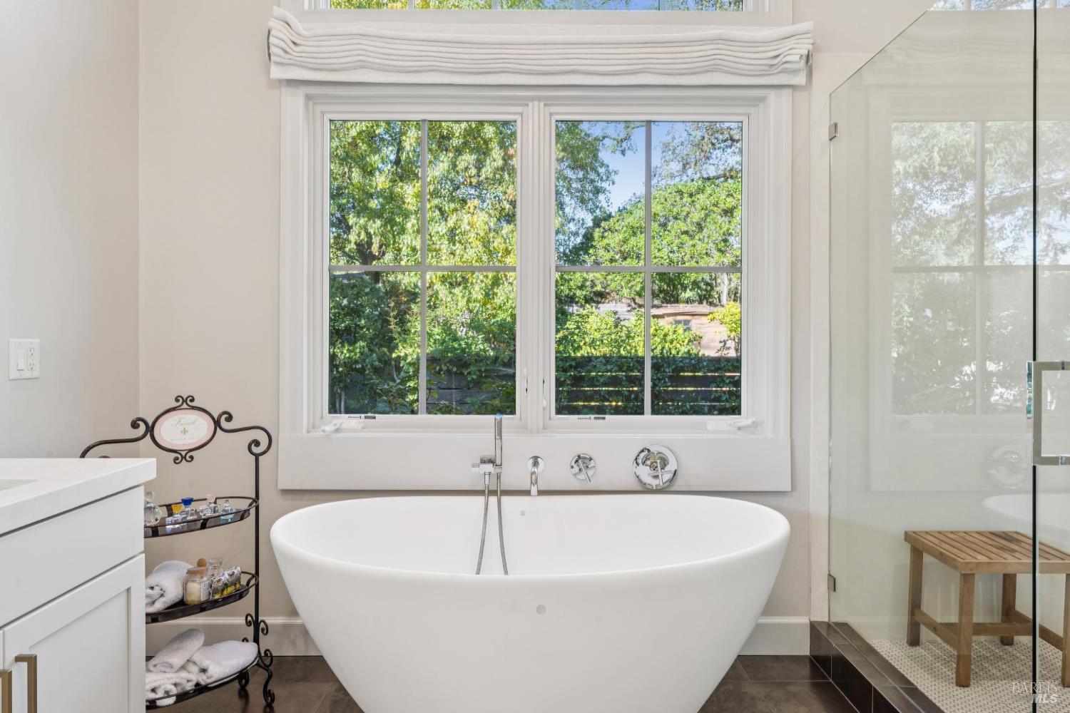 Detail Gallery Image 37 of 68 For 511 Hidden Acres Rd, Healdsburg,  CA 95448 - 3 Beds | 4 Baths