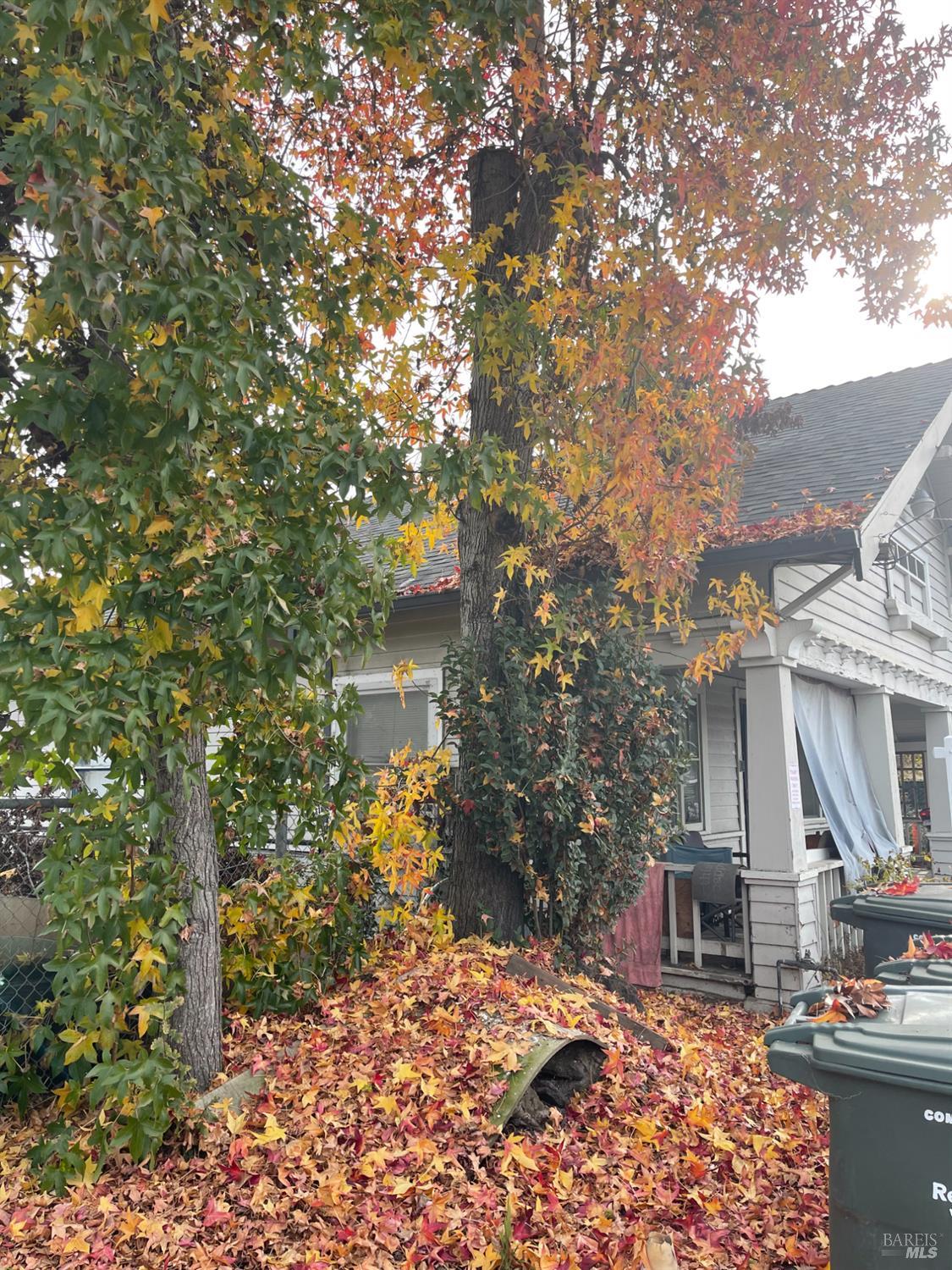 Detail Gallery Image 2 of 3 For 588 Roseland Ave, Santa Rosa,  CA 95407 - 2 Beds | 1 Baths