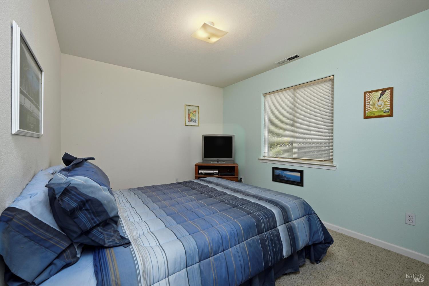 Detail Gallery Image 24 of 33 For 18841 Spyglass Rd, Hidden Valley Lake,  CA 95467 - 3 Beds | 2 Baths