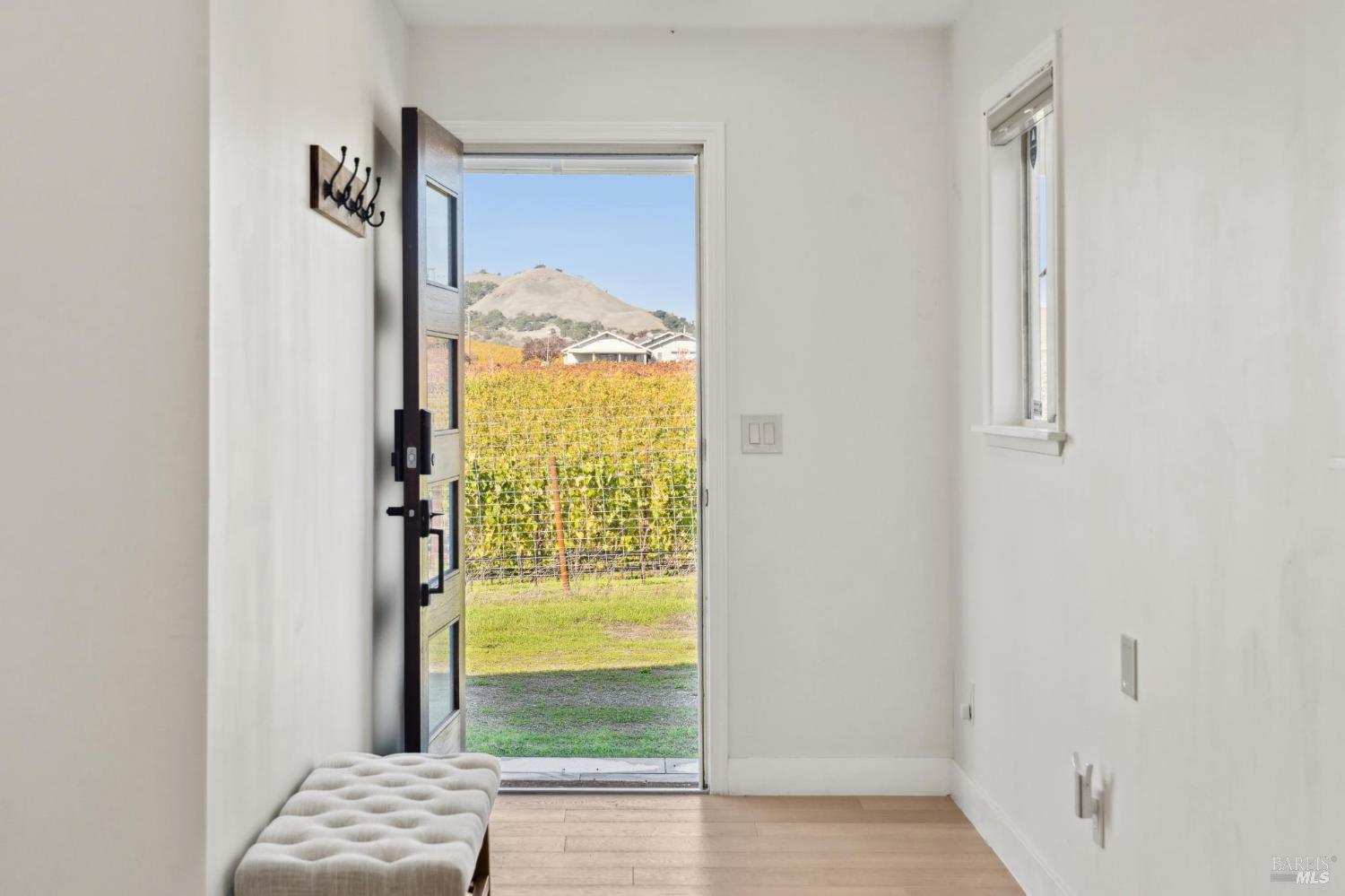 Detail Gallery Image 4 of 65 For 1301 Duhig Rd, Napa,  CA 94559 - 3 Beds | 2 Baths