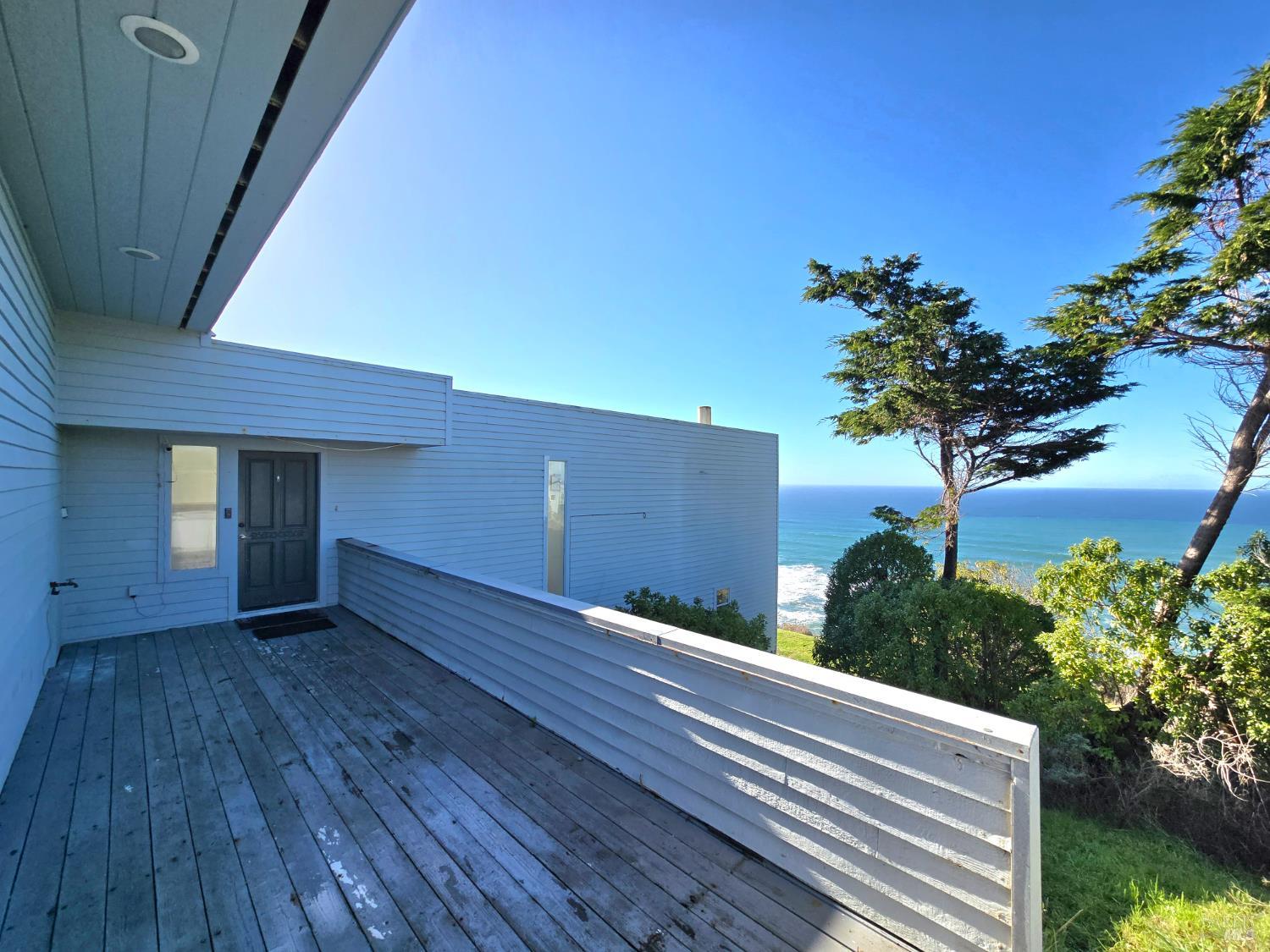 Detail Gallery Image 9 of 38 For 14800 Navarro Way, Manchester,  CA 95459 - 4 Beds | 3 Baths