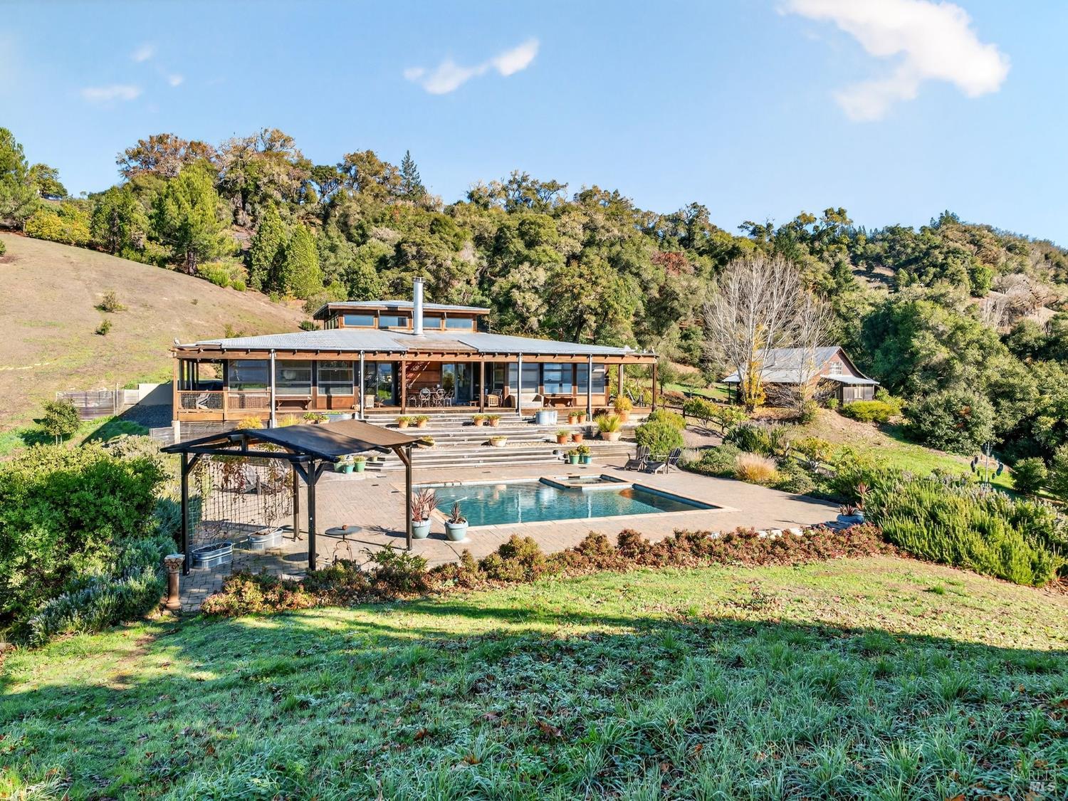 Detail Gallery Image 3 of 65 For 17350 Deer Meadows Rd, Boonville,  CA 95415 - 3 Beds | 2 Baths