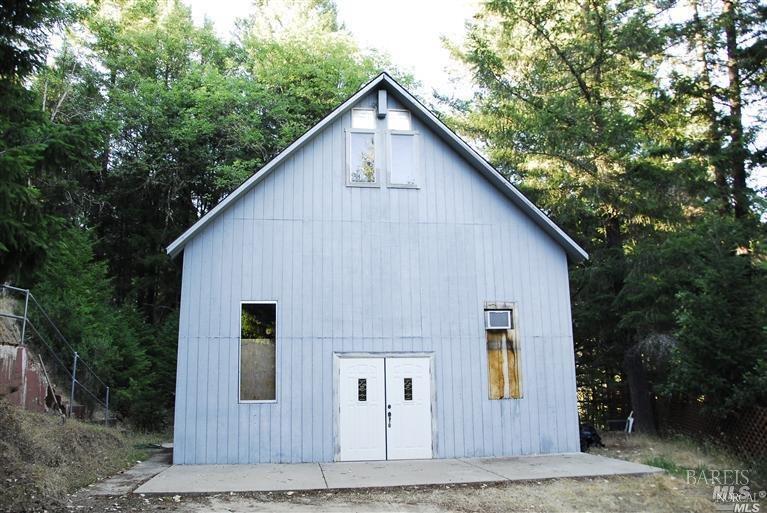 Detail Gallery Image 5 of 9 For 8555 Cave Creek Rd, Redwood Valley,  CA 95470 - 2 Beds | 2 Baths