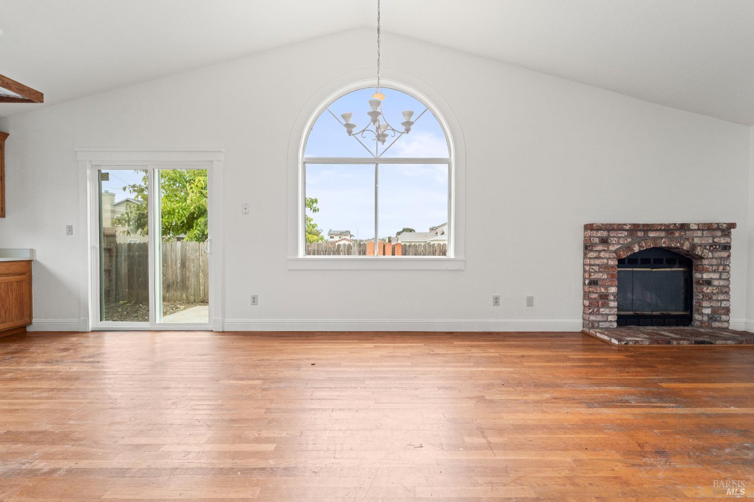 Detail Gallery Image 7 of 30 For 1120 Camellia Ln, Suisun City,  CA 94585 - 3 Beds | 2 Baths