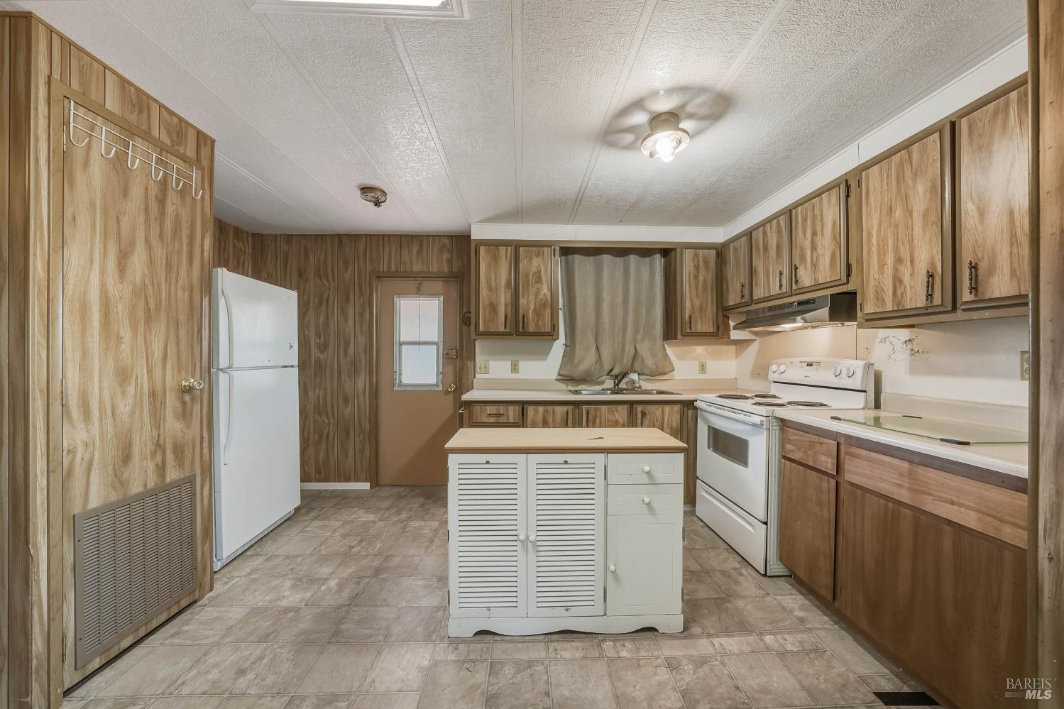 Detail Gallery Image 21 of 48 For 1025 Martin St 10, Lakeport,  CA 95453 - 2 Beds | 2 Baths