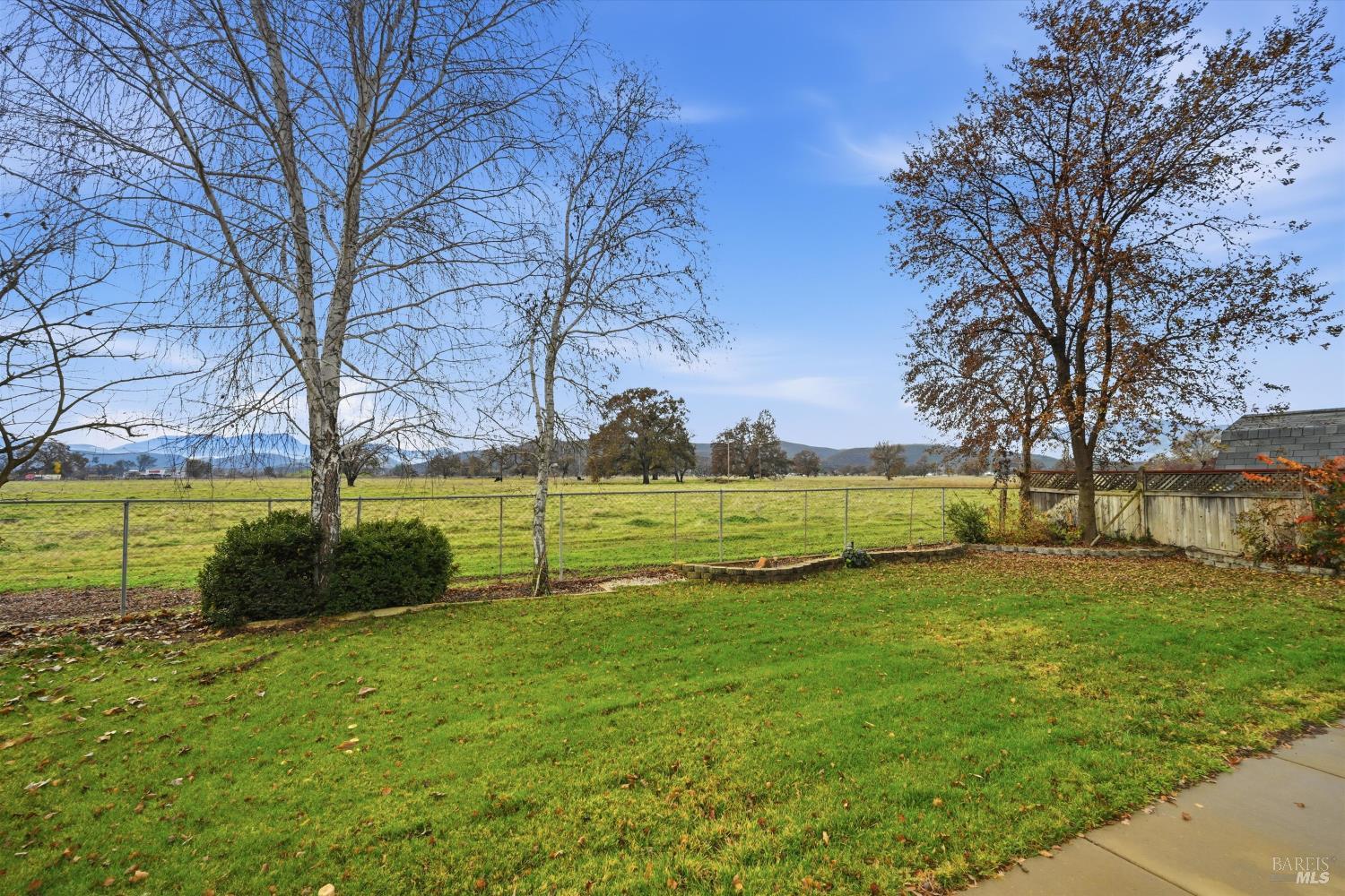 Detail Gallery Image 28 of 33 For 18841 Spyglass Rd, Hidden Valley Lake,  CA 95467 - 3 Beds | 2 Baths