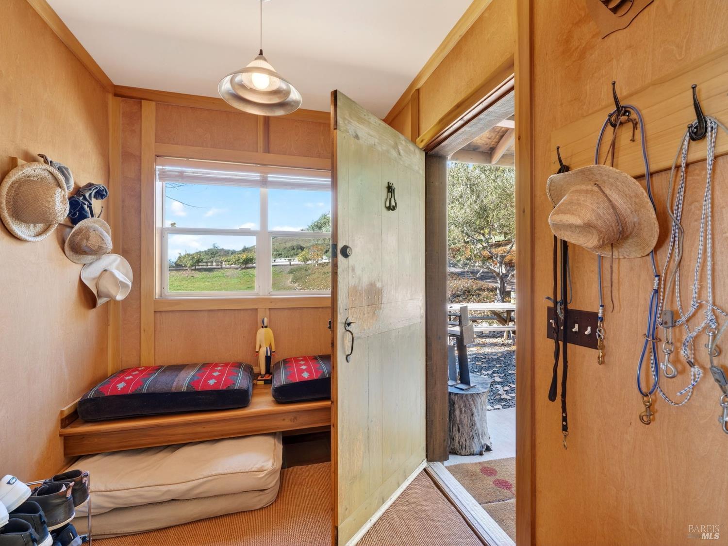 Detail Gallery Image 39 of 65 For 17350 Deer Meadows Rd, Boonville,  CA 95415 - 3 Beds | 2 Baths