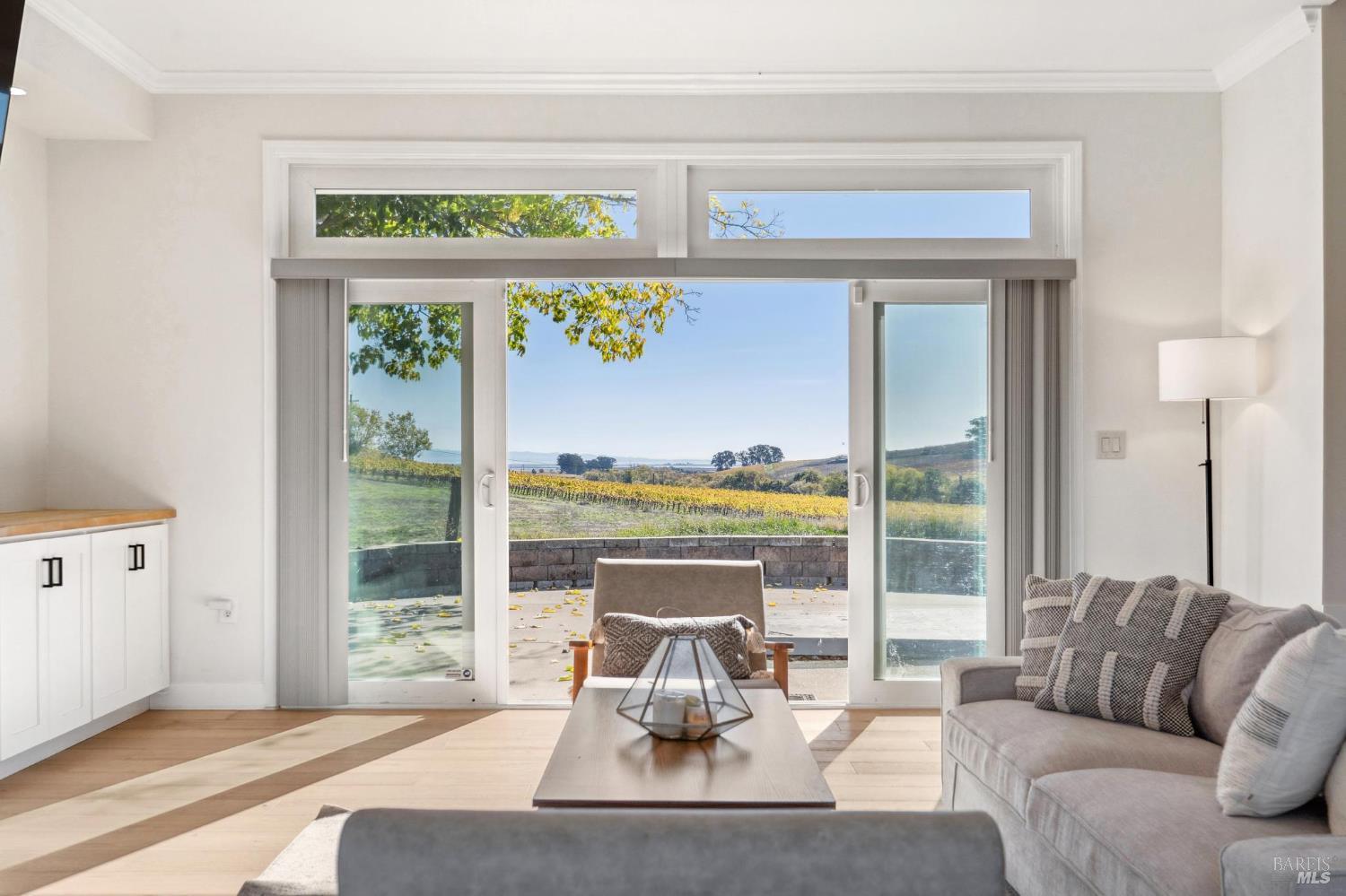 Detail Gallery Image 10 of 65 For 1301 Duhig Rd, Napa,  CA 94559 - 3 Beds | 2 Baths