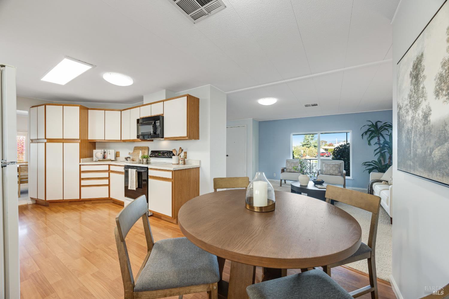 Detail Gallery Image 29 of 49 For 518 Vina Rose Dr, Petaluma,  CA 94954 - 2 Beds | 2 Baths