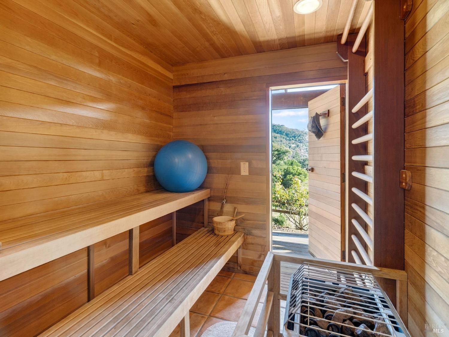 Detail Gallery Image 22 of 65 For 17350 Deer Meadows Rd, Boonville,  CA 95415 - 3 Beds | 2 Baths