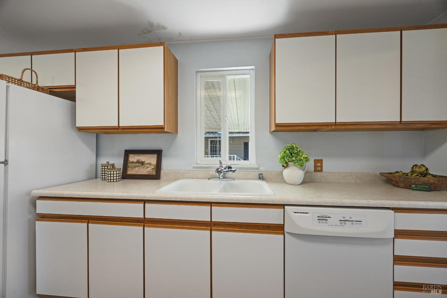 Detail Gallery Image 25 of 49 For 518 Vina Rose Dr, Petaluma,  CA 94954 - 2 Beds | 2 Baths