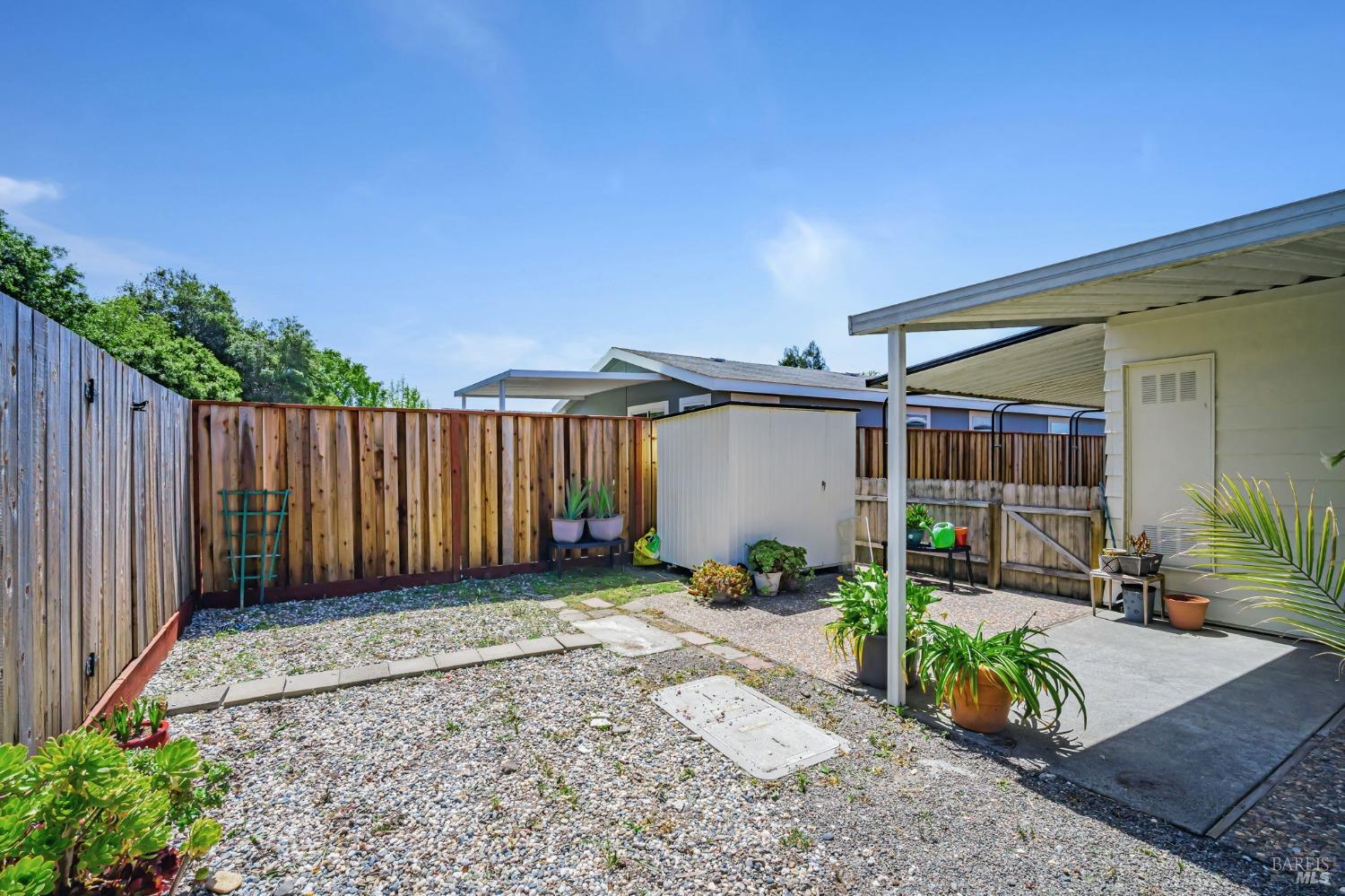 Detail Gallery Image 10 of 44 For 234 Arboleda Dr, Santa Rosa,  CA 95401 - 3 Beds | 2 Baths