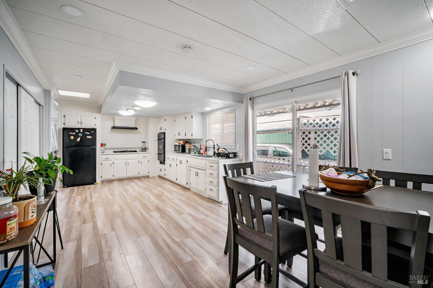 Detail Gallery Image 26 of 44 For 234 Arboleda Dr, Santa Rosa,  CA 95401 - 3 Beds | 2 Baths