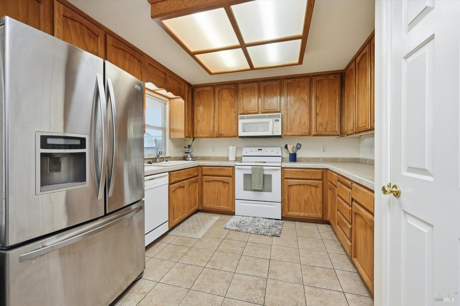 Detail Gallery Image 10 of 33 For 18841 Spyglass Rd, Hidden Valley Lake,  CA 95467 - 3 Beds | 2 Baths