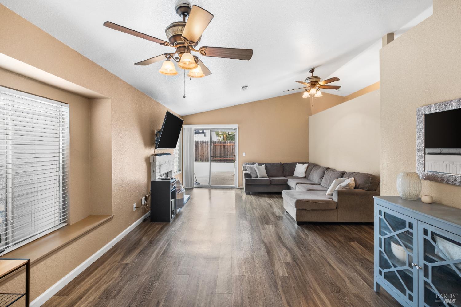 Detail Gallery Image 12 of 40 For 248 Colby Dr, Vacaville,  CA 95687 - 3 Beds | 2 Baths