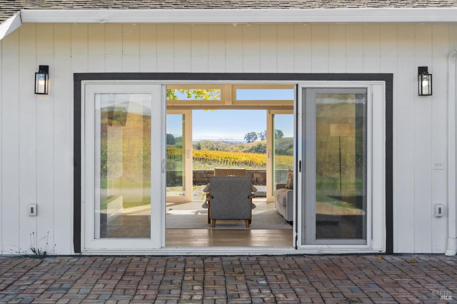 Detail Gallery Image 8 of 65 For 1301 Duhig Rd, Napa,  CA 94559 - 3 Beds | 2 Baths