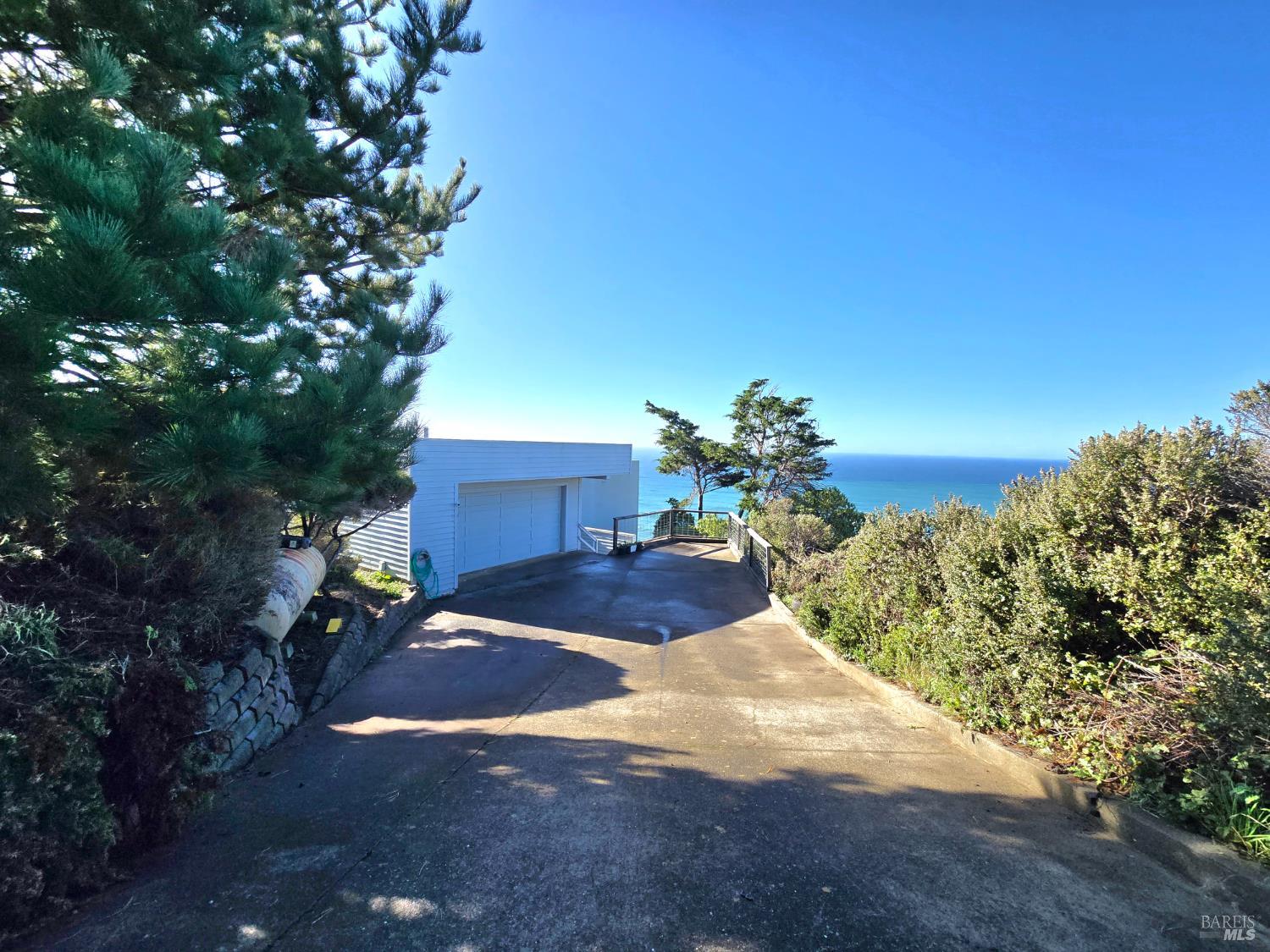 Detail Gallery Image 5 of 38 For 14800 Navarro Way, Manchester,  CA 95459 - 4 Beds | 3 Baths