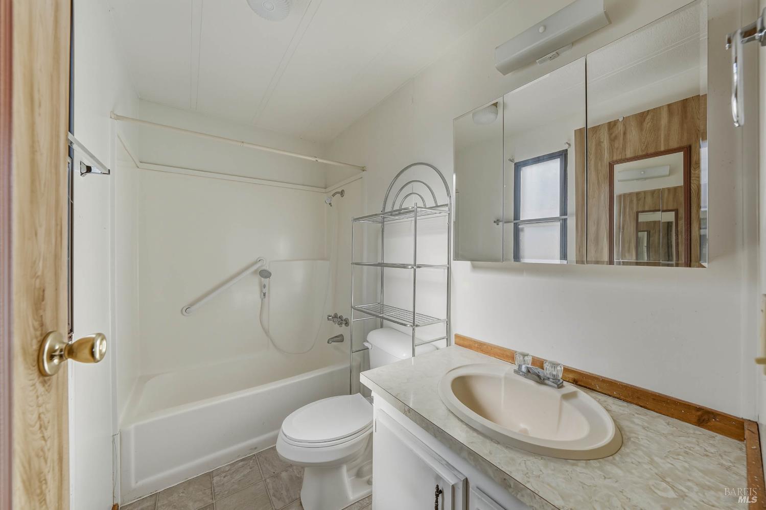 Detail Gallery Image 27 of 48 For 1025 Martin St 10, Lakeport,  CA 95453 - 2 Beds | 2 Baths