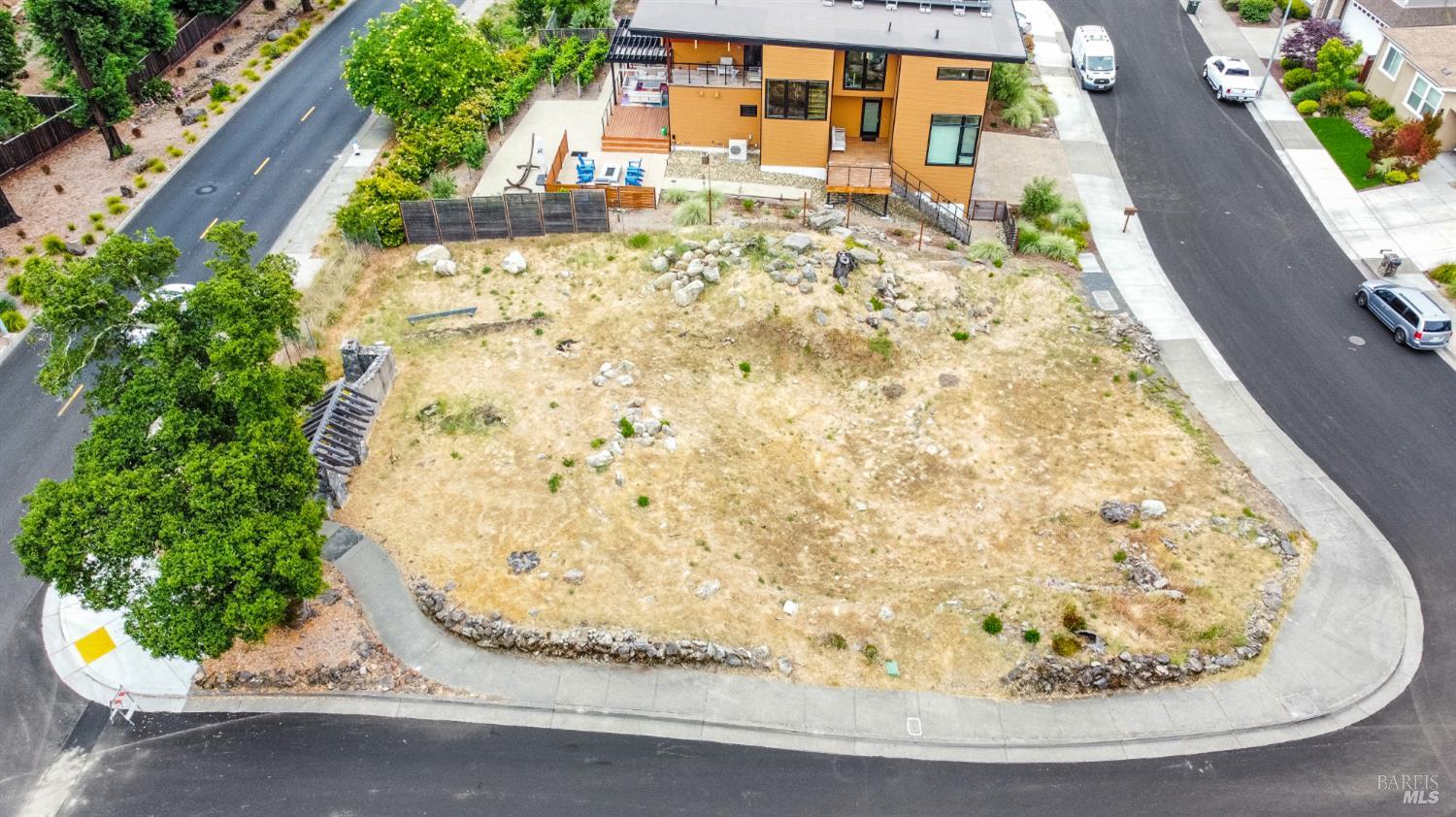 Detail Gallery Image 12 of 13 For 2100 Vintage Cir, Santa Rosa,  CA 95404 - – Beds | – Baths