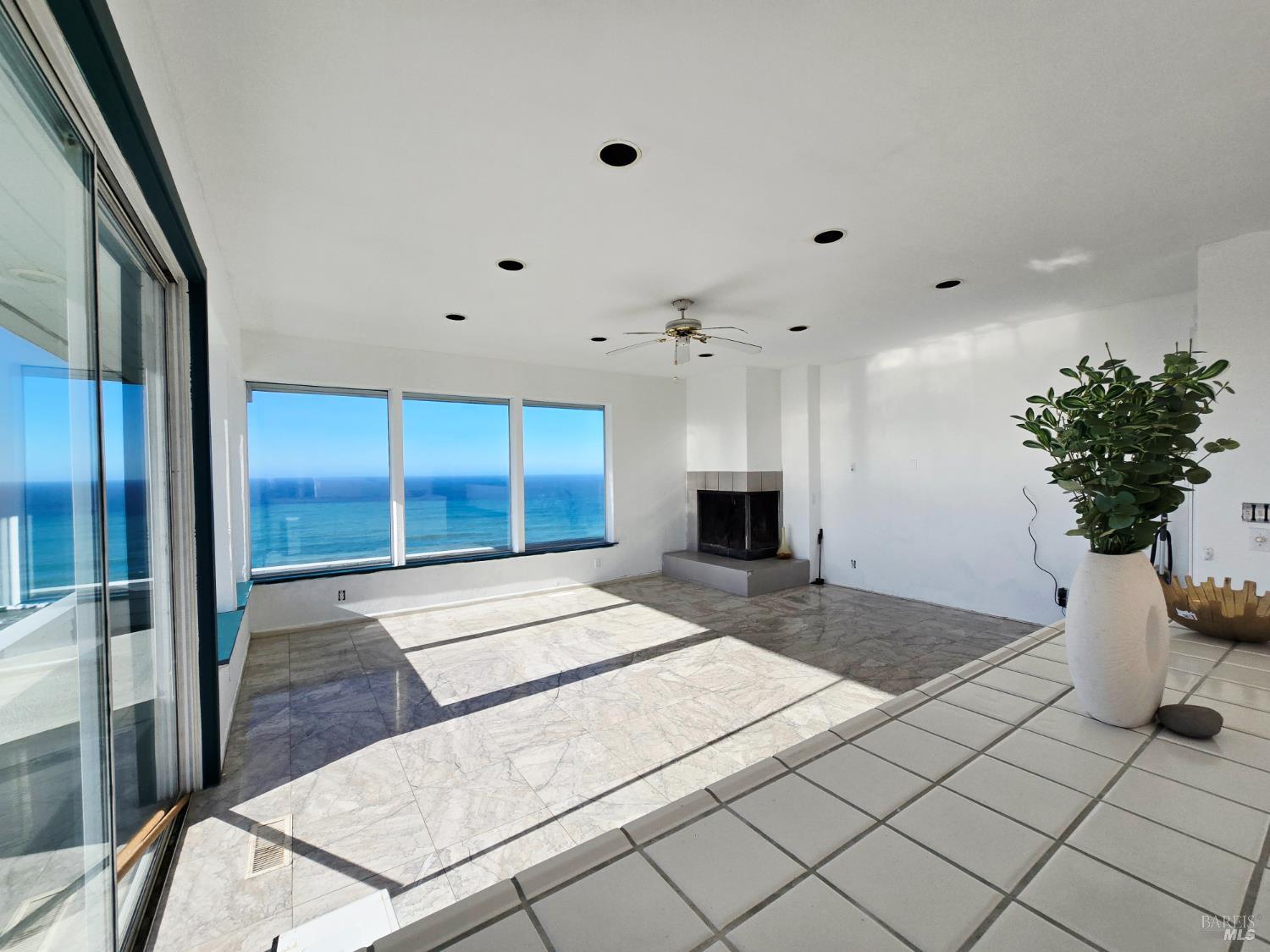 Detail Gallery Image 16 of 38 For 14800 Navarro Way, Manchester,  CA 95459 - 4 Beds | 3 Baths