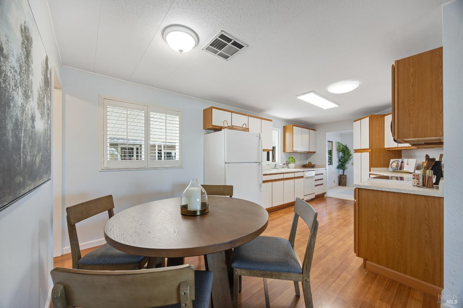 Detail Gallery Image 28 of 49 For 518 Vina Rose Dr, Petaluma,  CA 94954 - 2 Beds | 2 Baths