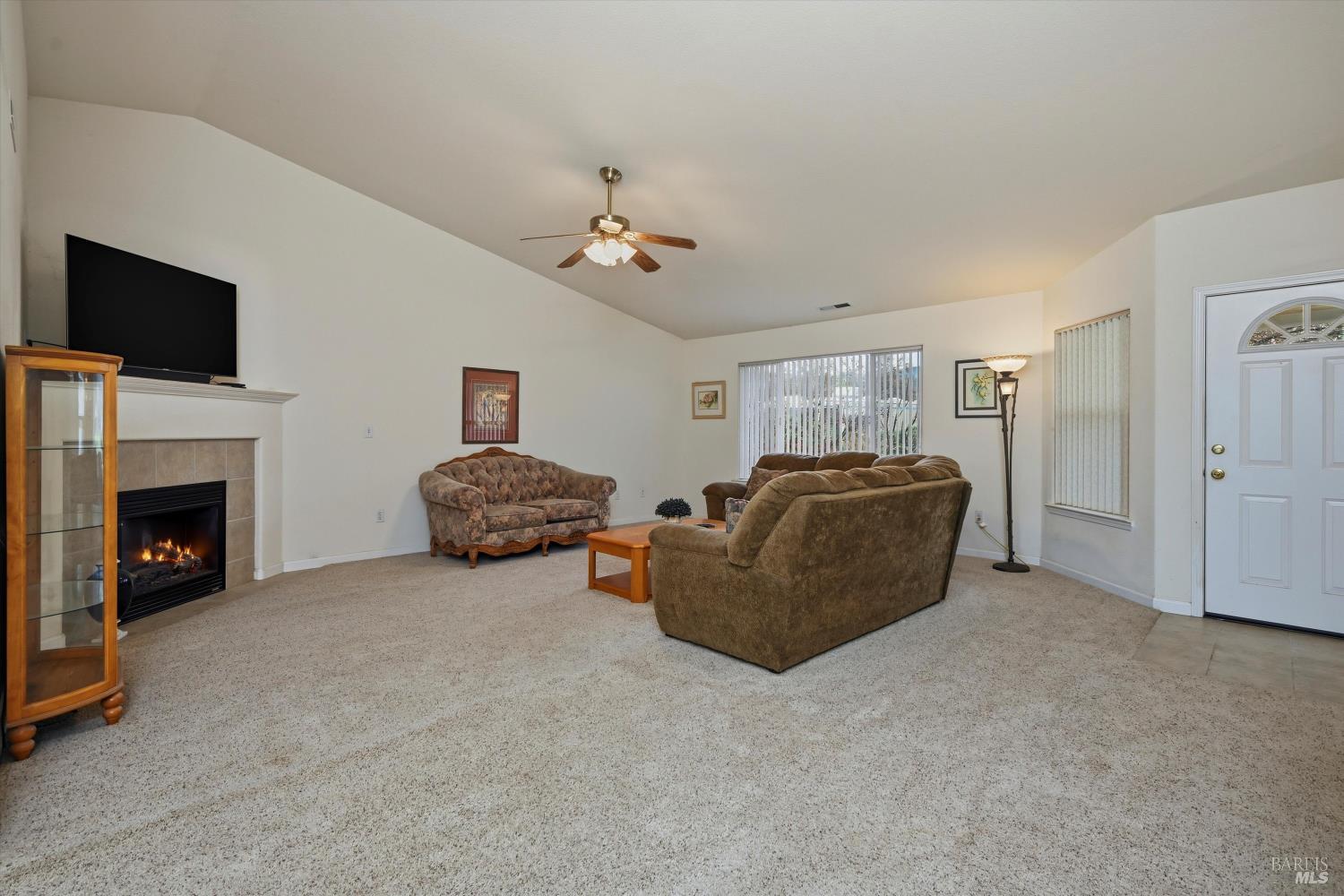 Detail Gallery Image 6 of 33 For 18841 Spyglass Rd, Hidden Valley Lake,  CA 95467 - 3 Beds | 2 Baths