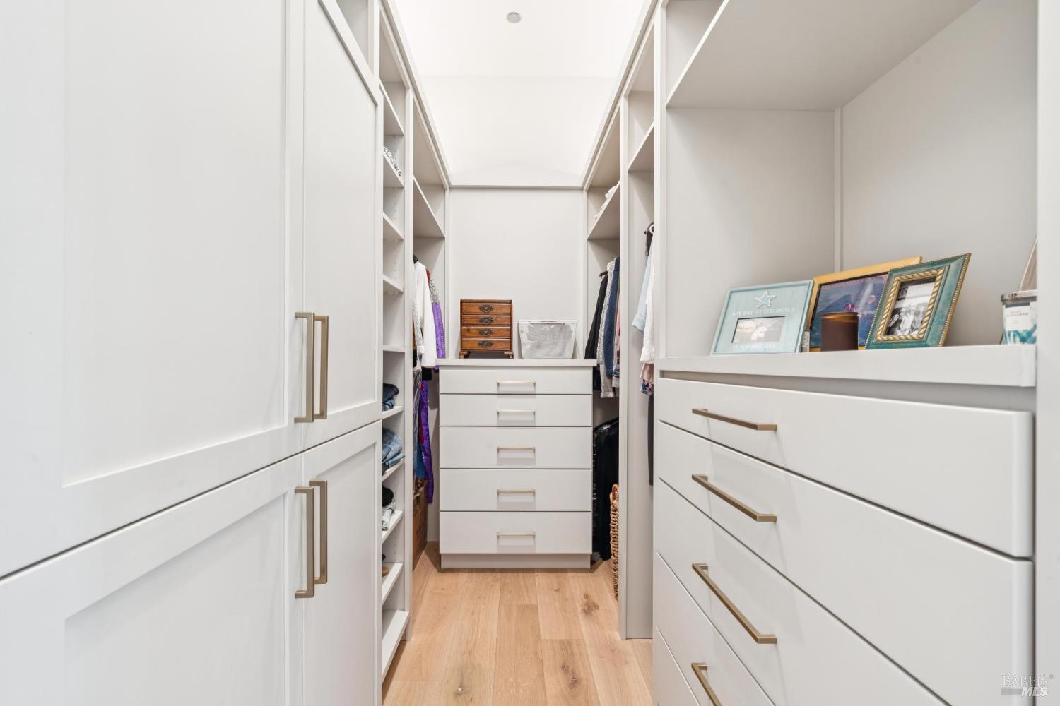 Detail Gallery Image 31 of 68 For 511 Hidden Acres Rd, Healdsburg,  CA 95448 - 3 Beds | 4 Baths