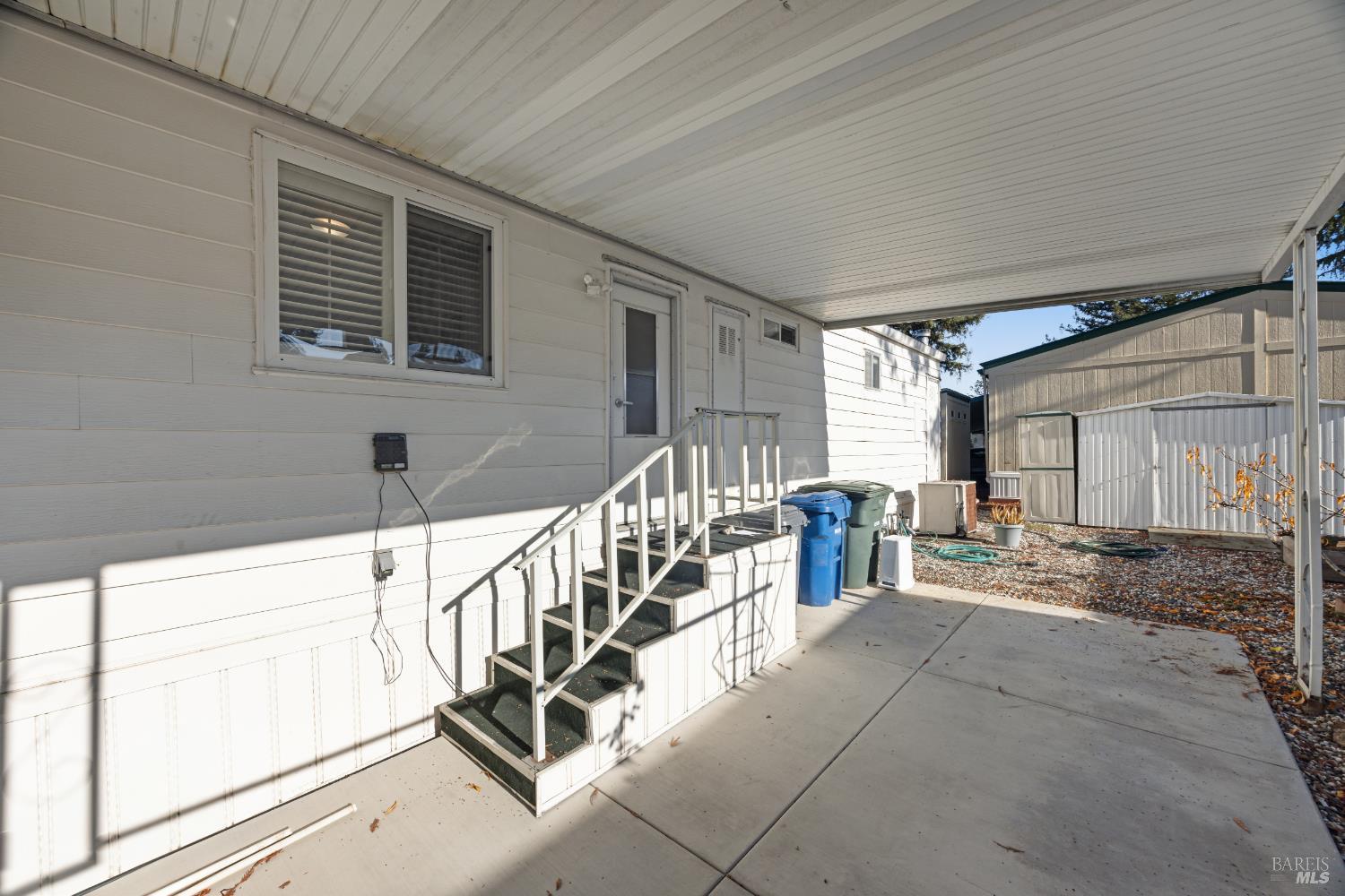 Detail Gallery Image 6 of 49 For 518 Vina Rose Dr, Petaluma,  CA 94954 - 2 Beds | 2 Baths