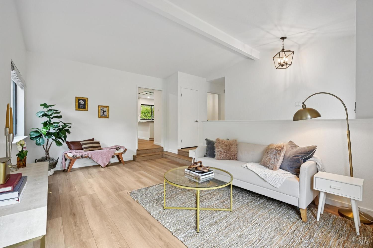 Detail Gallery Image 6 of 25 For 18787 Gillman Dr, Sonoma,  CA 95476 - 3 Beds | 2 Baths