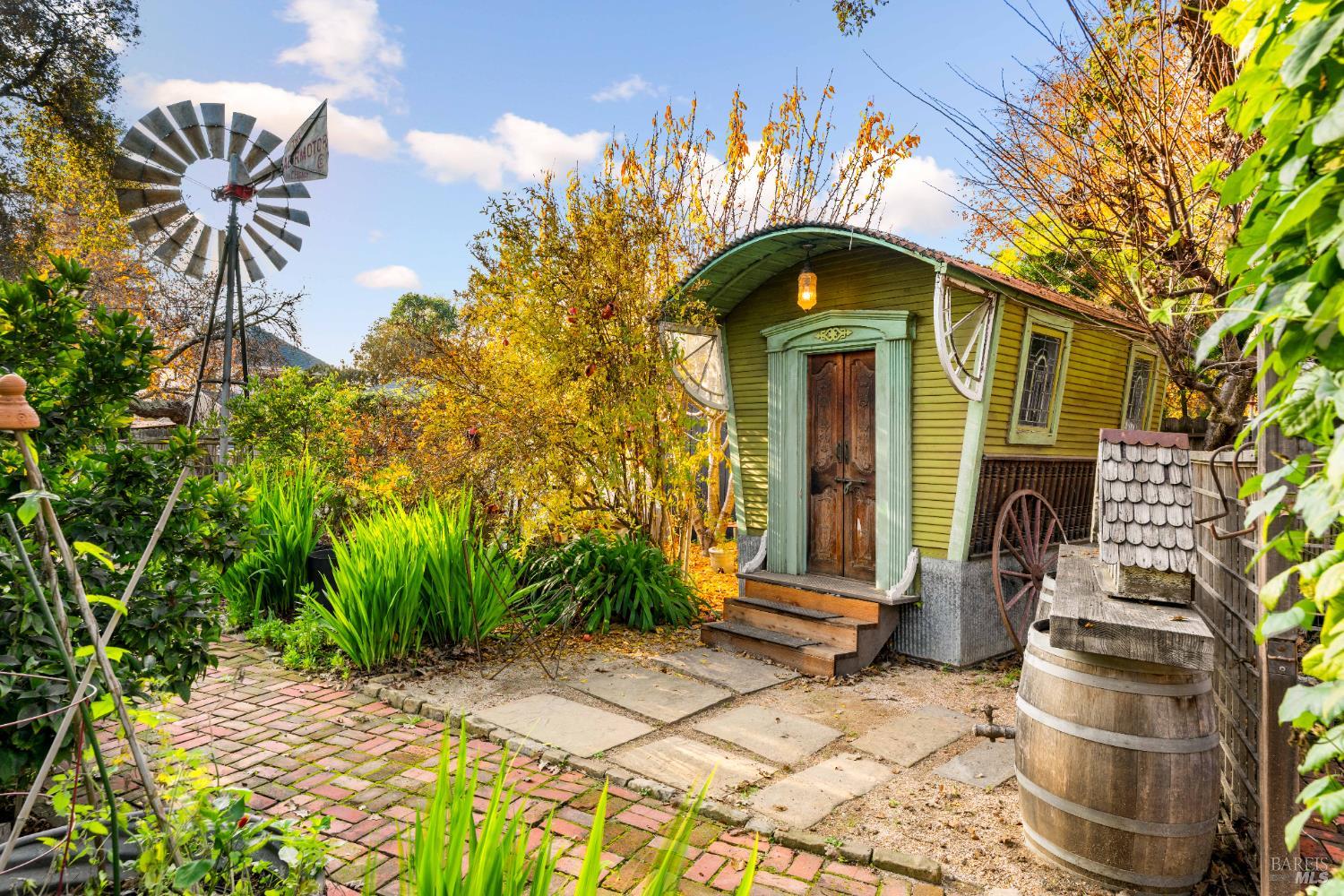 Detail Gallery Image 14 of 37 For 1343 Ash St, Napa,  CA 94559 - 6 Beds | 4/1 Baths