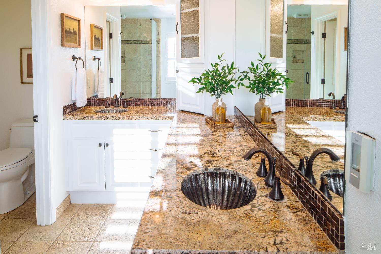 Detail Gallery Image 41 of 68 For 810 Wine Ct, Petaluma,  CA 94954 - 5 Beds | 3 Baths