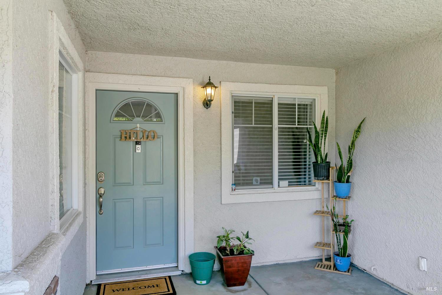 Detail Gallery Image 5 of 46 For 3257 Vista Del Lago Way, Fairfield,  CA 94533 - 4 Beds | 2 Baths