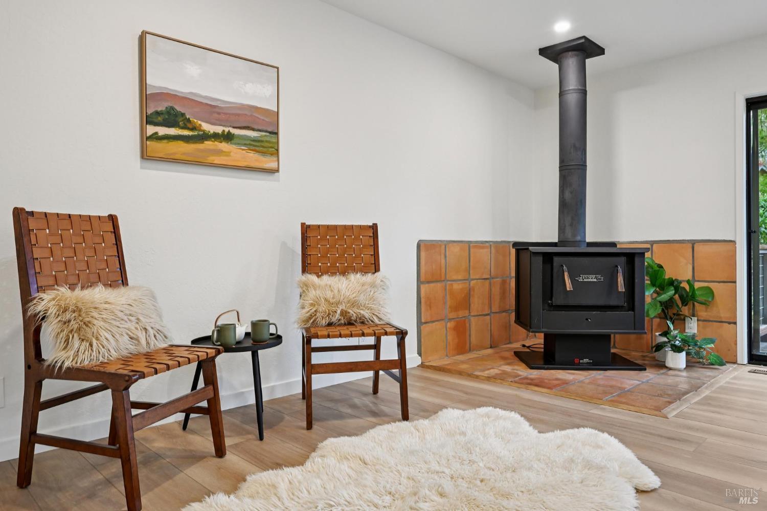 Detail Gallery Image 9 of 25 For 18787 Gillman Dr, Sonoma,  CA 95476 - 3 Beds | 2 Baths