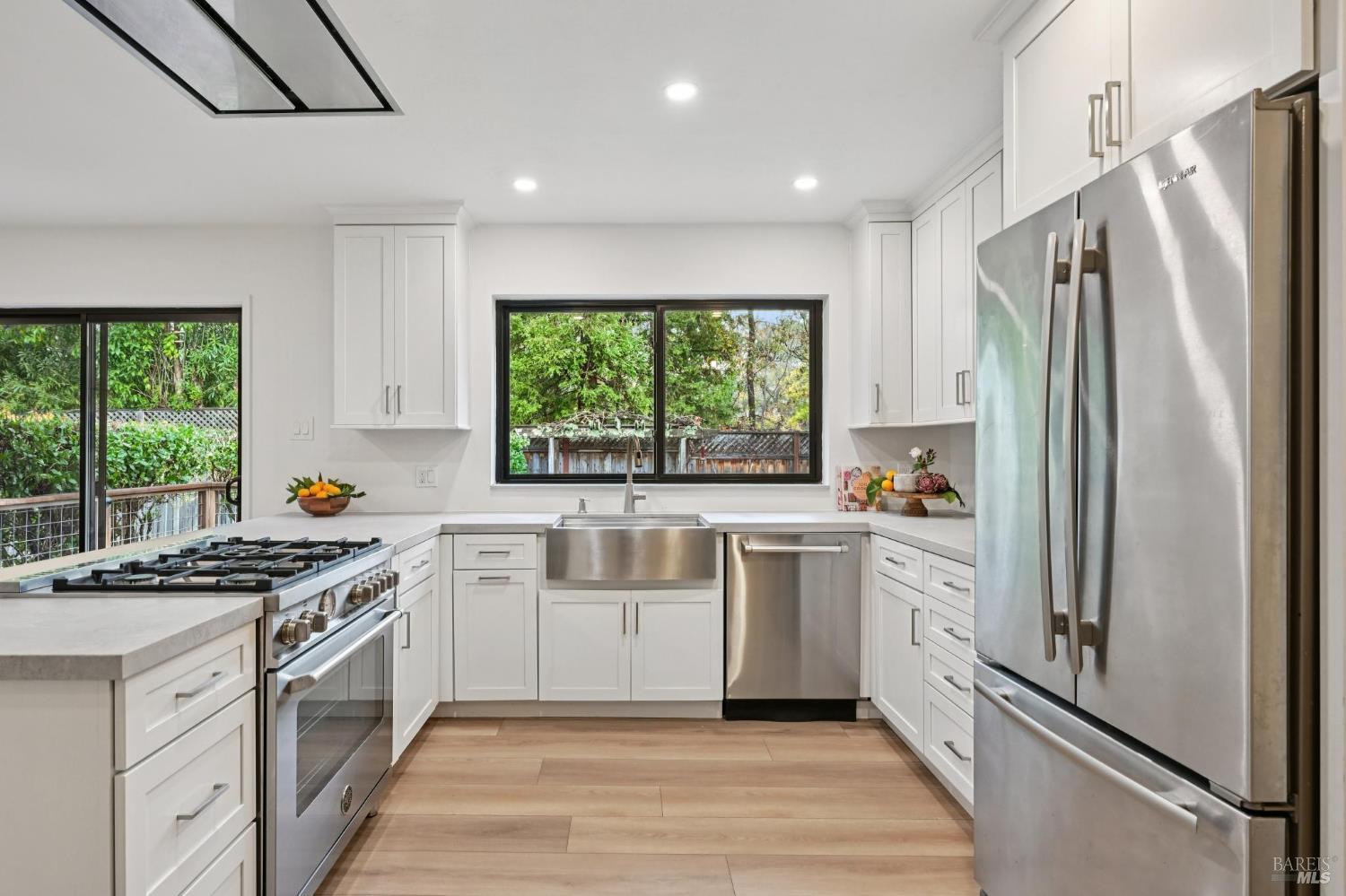 Detail Gallery Image 8 of 25 For 18787 Gillman Dr, Sonoma,  CA 95476 - 3 Beds | 2 Baths