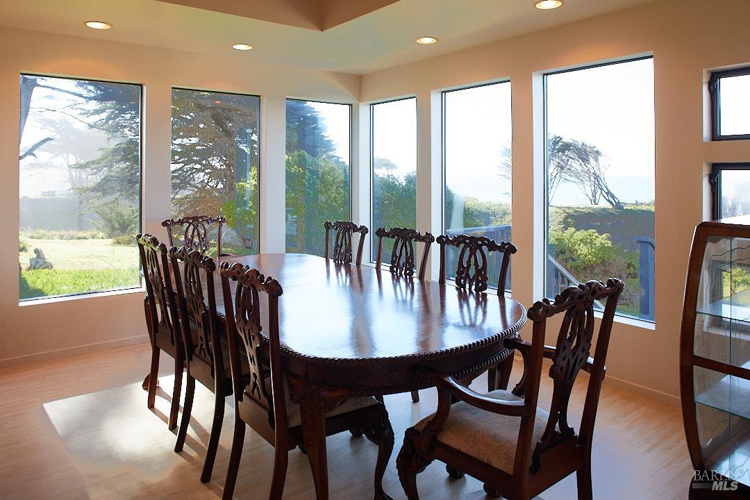 Detail Gallery Image 8 of 36 For 30200 N Hwy 1 Hwy, Fort Bragg,  CA 95437 - 2 Beds | 2 Baths