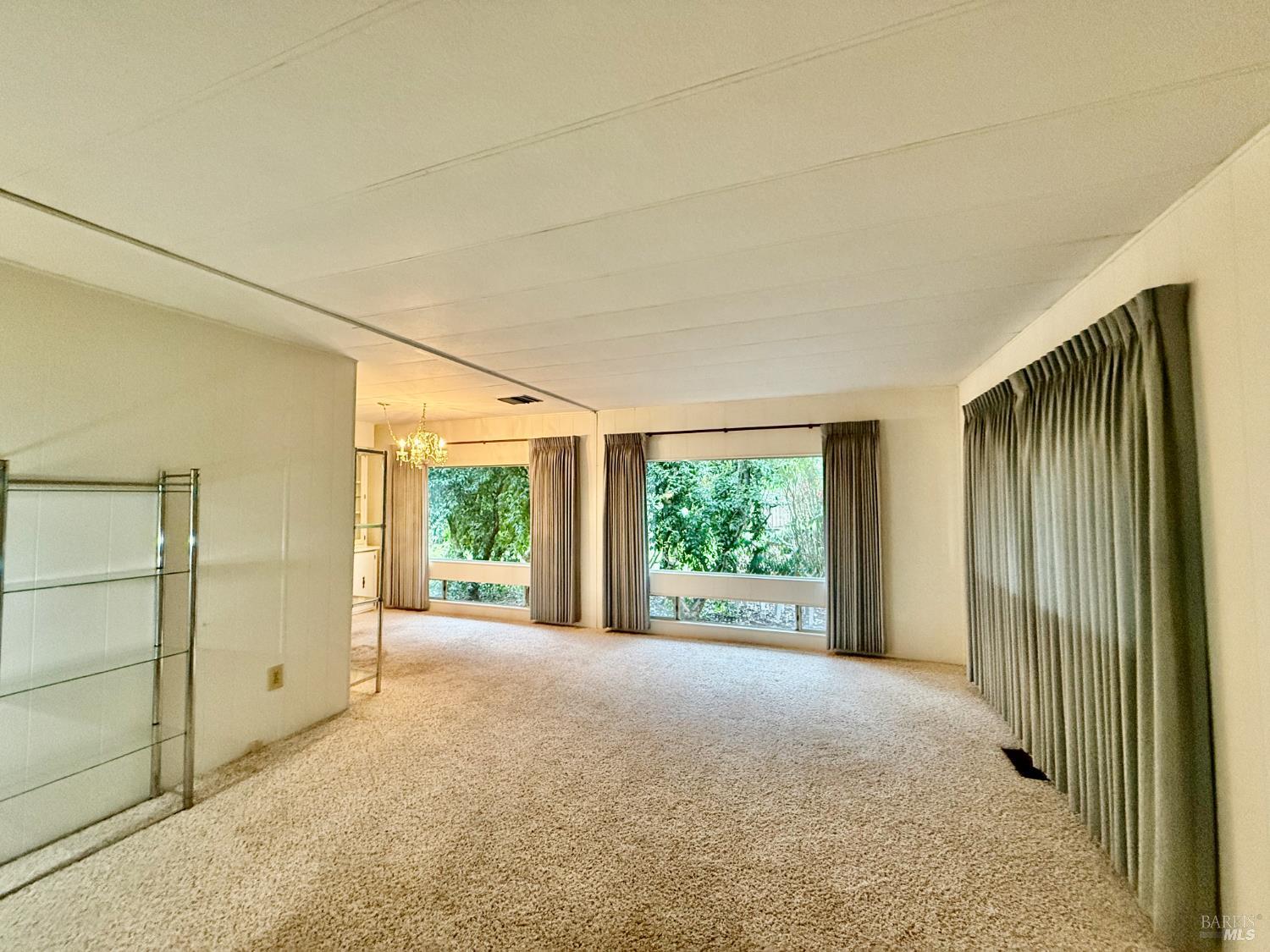 Detail Gallery Image 7 of 36 For 21 Sequoia Cir, Santa Rosa,  CA 95401 - 2 Beds | 2 Baths