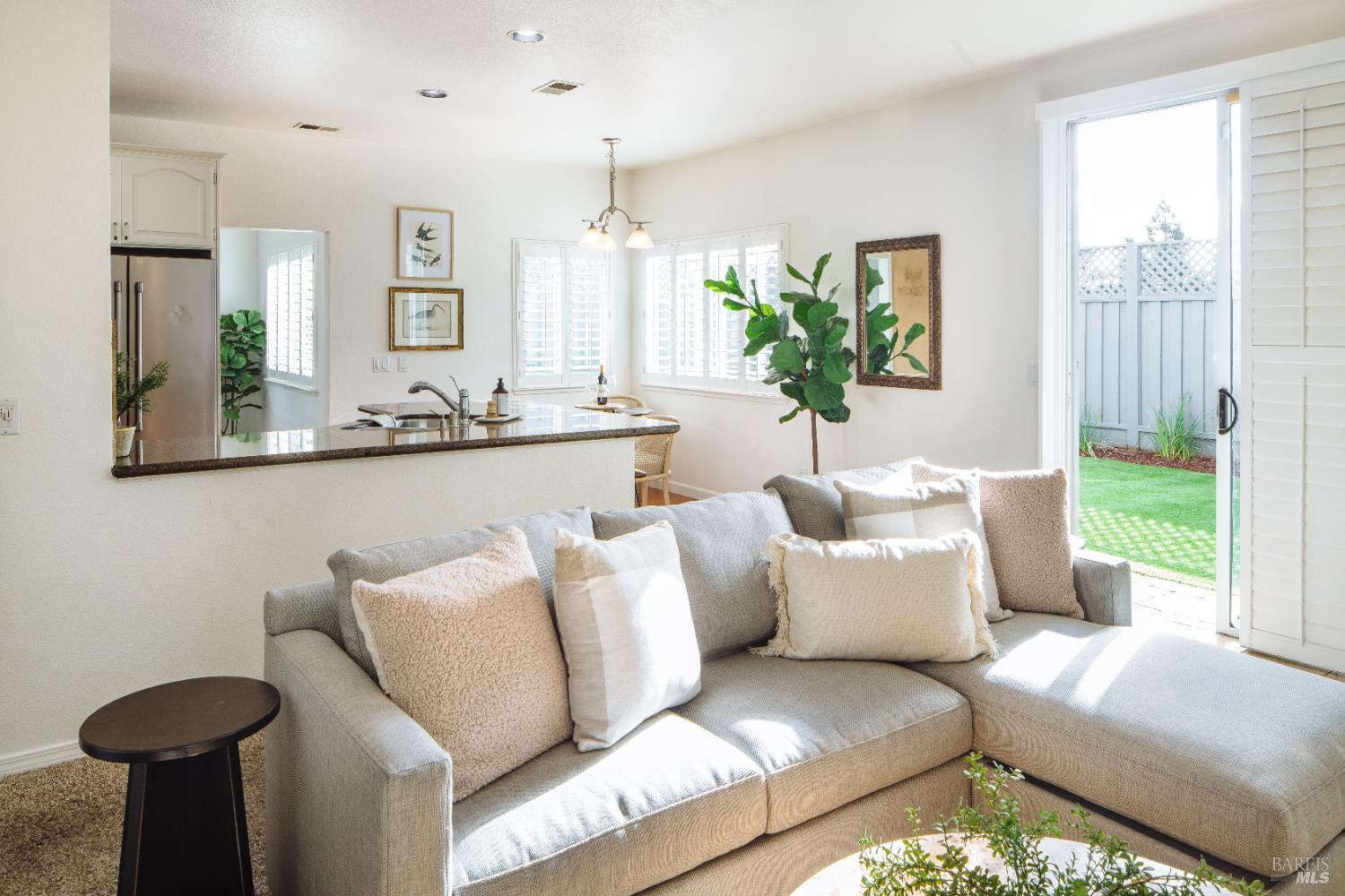 Detail Gallery Image 21 of 68 For 810 Wine Ct, Petaluma,  CA 94954 - 5 Beds | 3 Baths