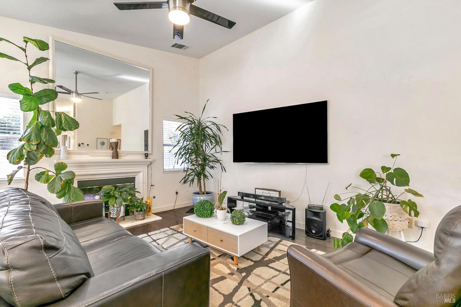 Detail Gallery Image 12 of 46 For 3257 Vista Del Lago Way, Fairfield,  CA 94533 - 4 Beds | 2 Baths