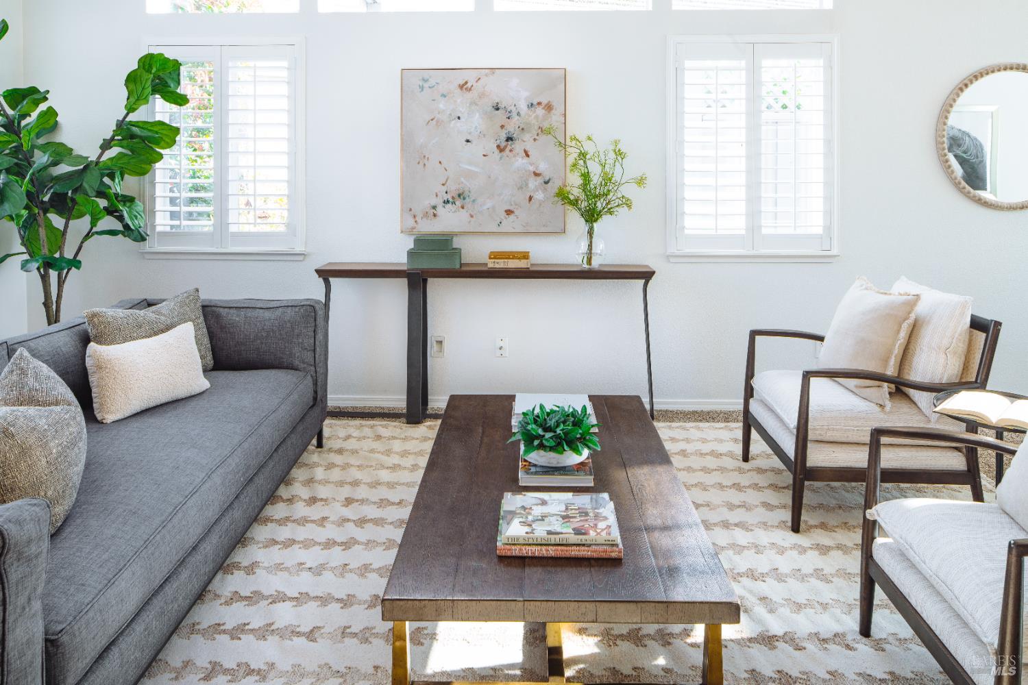 Detail Gallery Image 7 of 68 For 810 Wine Ct, Petaluma,  CA 94954 - 5 Beds | 3 Baths