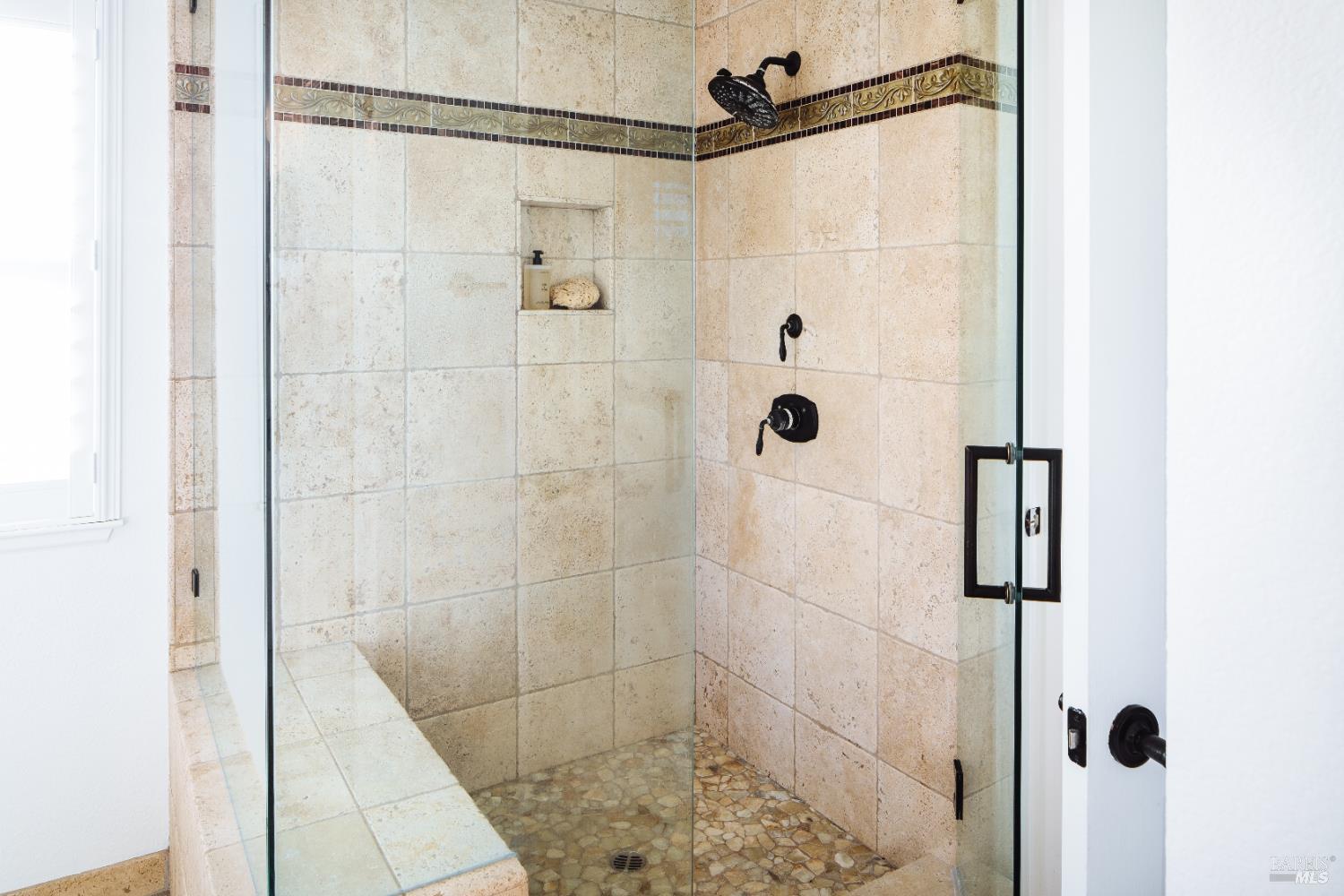 Detail Gallery Image 42 of 68 For 810 Wine Ct, Petaluma,  CA 94954 - 5 Beds | 3 Baths