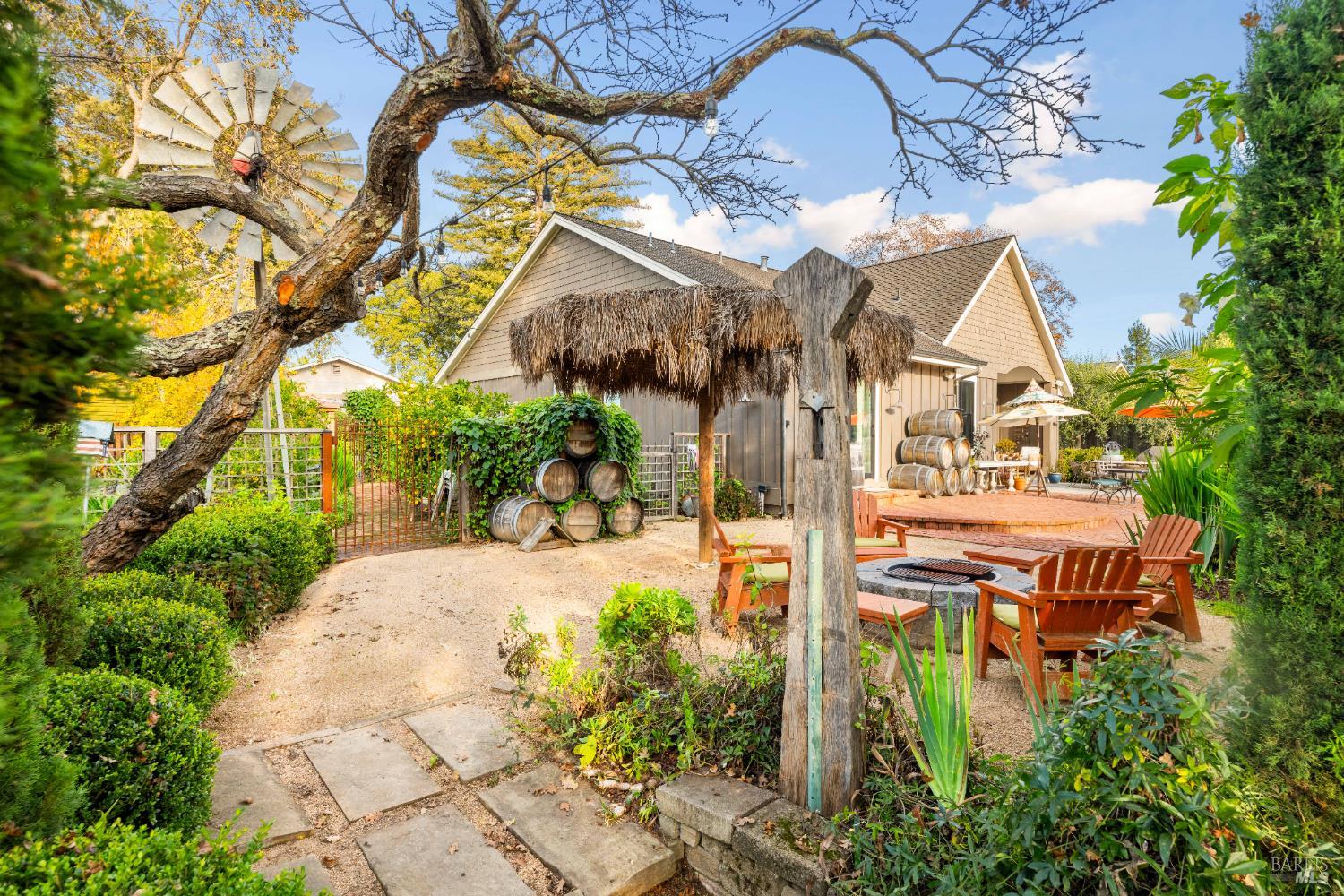 Detail Gallery Image 10 of 37 For 1343 Ash St, Napa,  CA 94559 - 6 Beds | 4/1 Baths