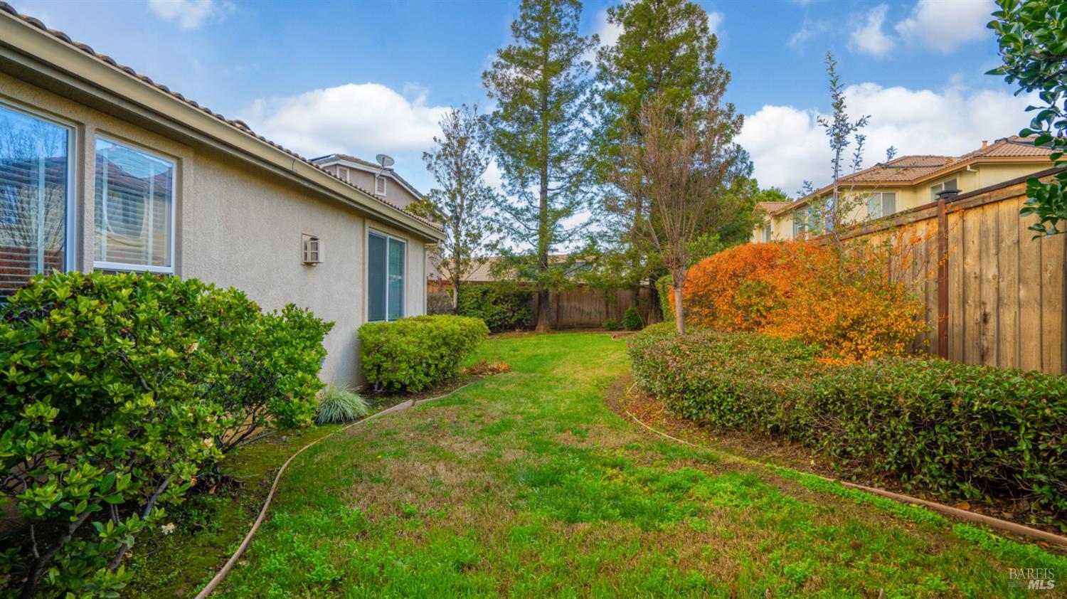 Detail Gallery Image 37 of 59 For 1006 Champion Pl, Vacaville,  CA 95687 - 4 Beds | 2 Baths