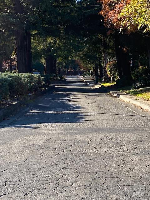 Detail Gallery Image 6 of 25 For 1565 Parkway Dr, Rohnert Park,  CA 94928 - 3 Beds | 1/1 Baths