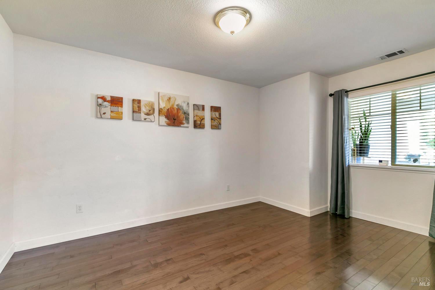 Detail Gallery Image 22 of 46 For 3257 Vista Del Lago Way, Fairfield,  CA 94533 - 4 Beds | 2 Baths