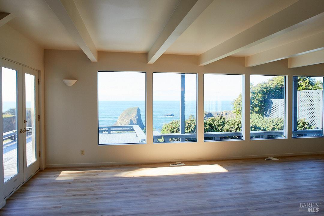 Detail Gallery Image 14 of 36 For 30200 N Hwy 1 Hwy, Fort Bragg,  CA 95437 - 2 Beds | 2 Baths